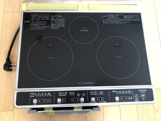 Bếp từ Hitachi HT-K6S gồm 3 bếp