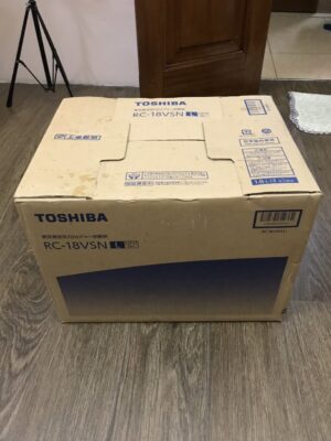 Nồi cơm Toshiba RC-18VSN mới nguyên hộp