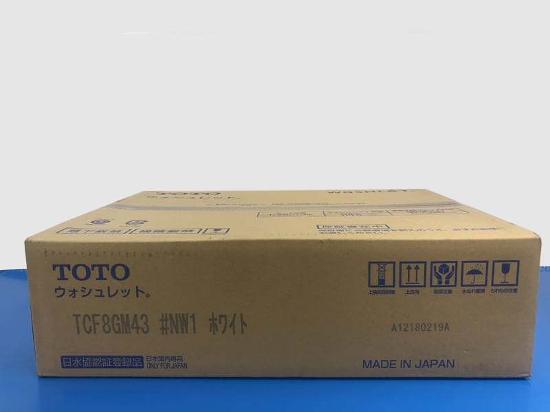 Nắp bệt TOTO TCF8GM43 mới nguyên hộp