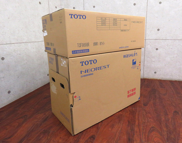 Bồn cầu nguyên khối TOTO CES9898 mới nguyên hộp