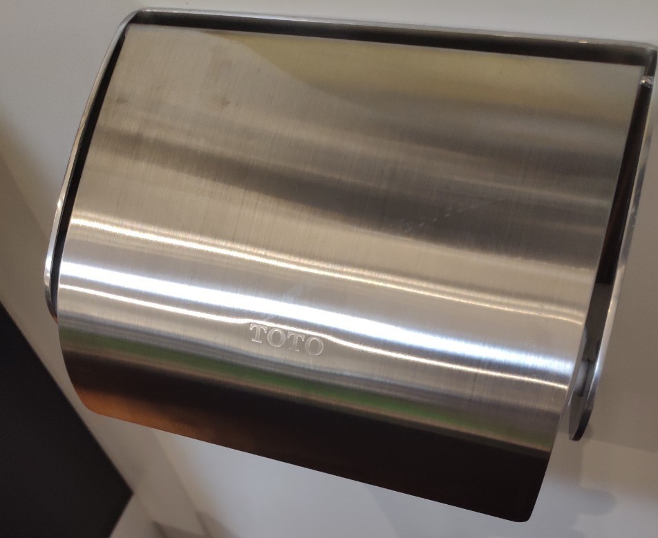 Chất liệu thép không gỉ cao cấp với hàng lượng Crom lớn, ngăn chặn các tác nhân oxy hóa