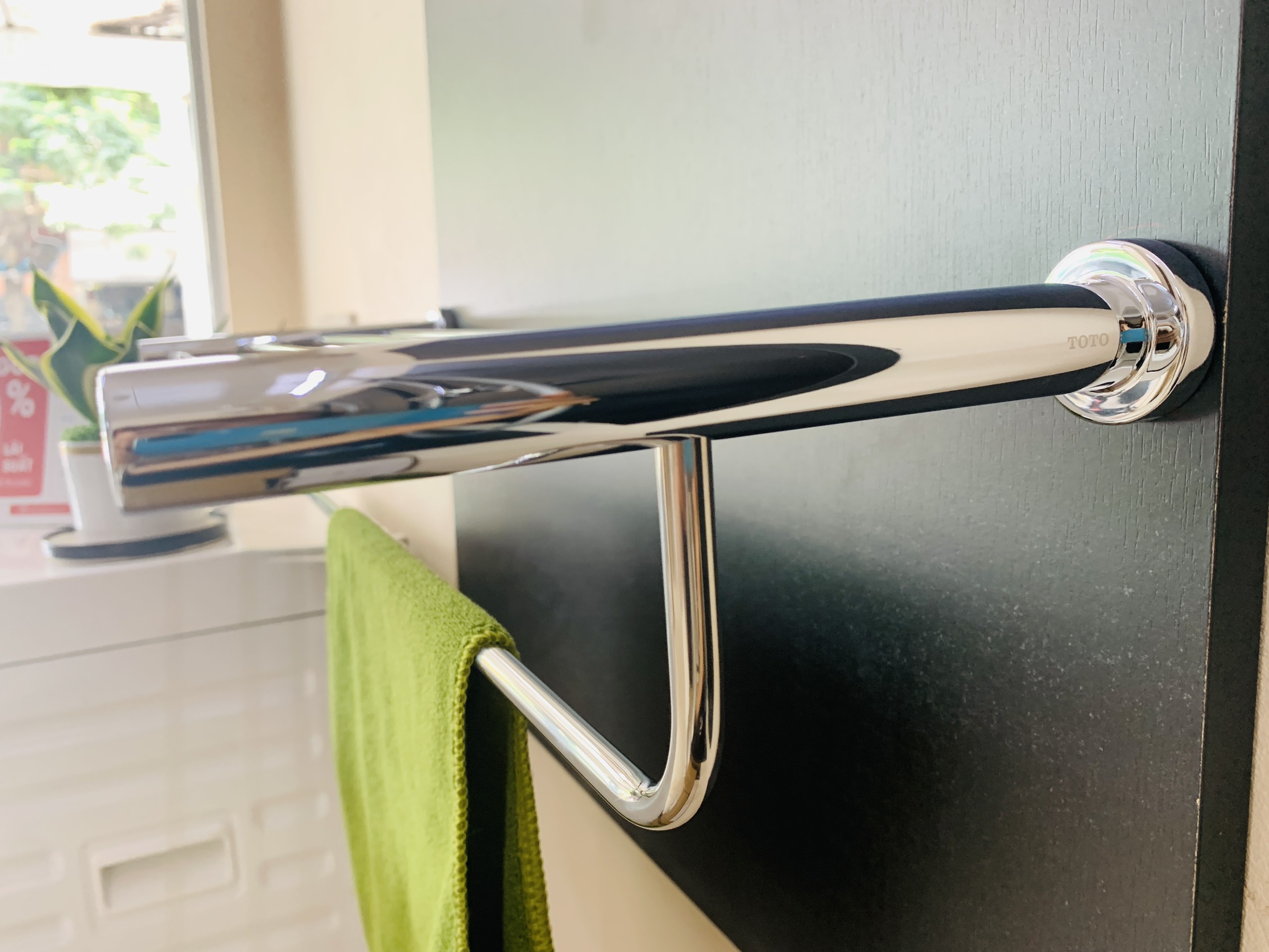 Lớp mạ Niken Crom sáng bóng, chống gỉ sét, cặn canxi bám