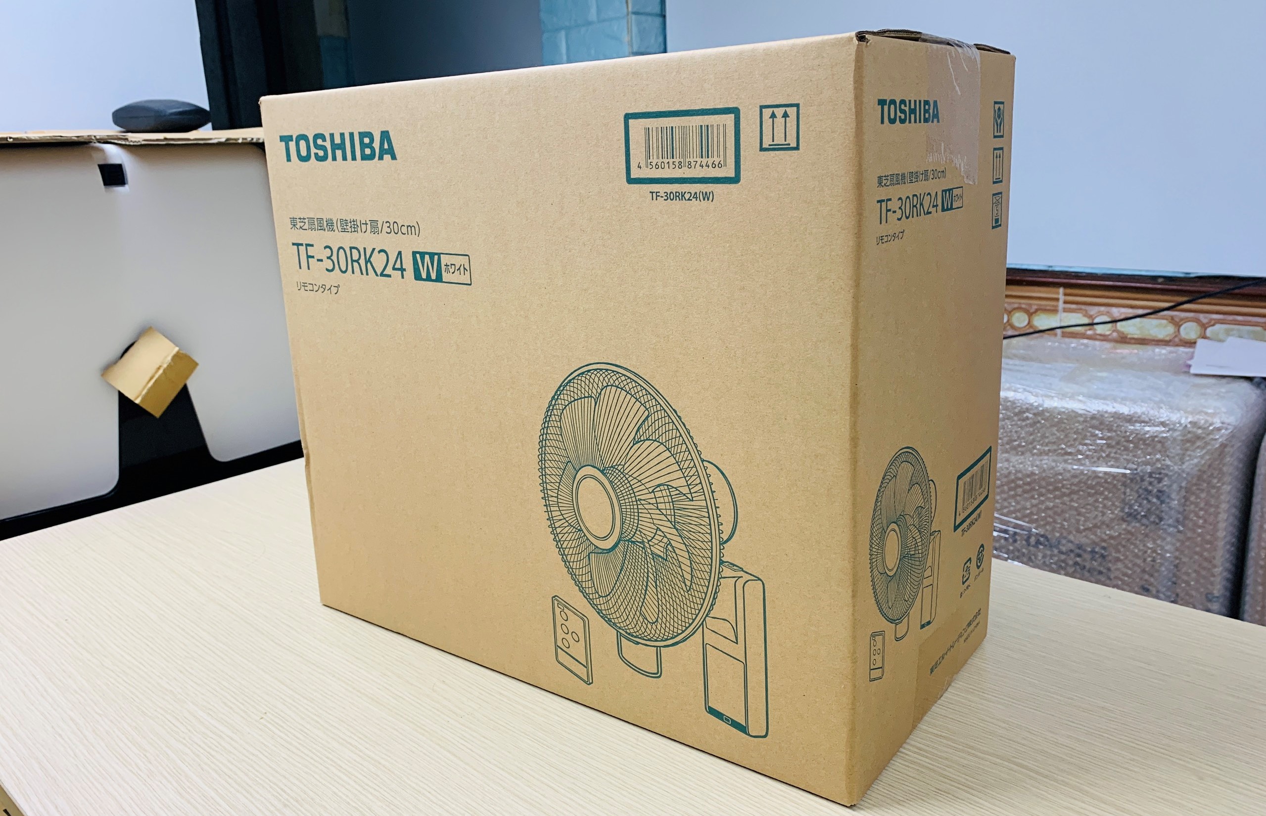 Hình ảnh hộp quạt treo tường Toshiba TF-30RK24