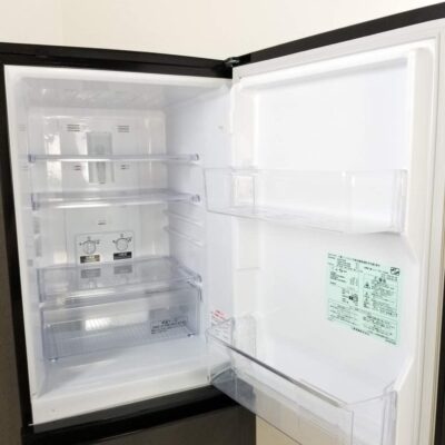 Hình ảnh thực tế ngăn mát tủ lạnh Mitsubishi MR-P15F-H