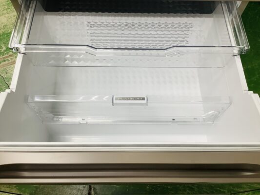 Hình ảnh thực tế ngăn rau tủ lạnh Hitachi R-HW52N-XN