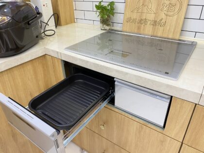 Bếp từ Hitachi HT-N8STF hình 05