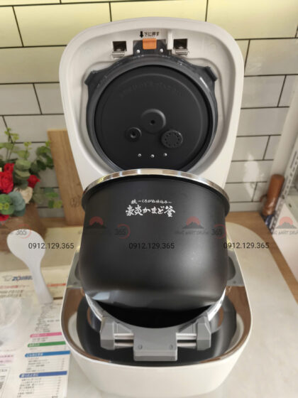 Nồi cơm Zojirushi NW-FB18 hình 09